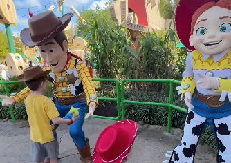 Woody & Jessie meeting children