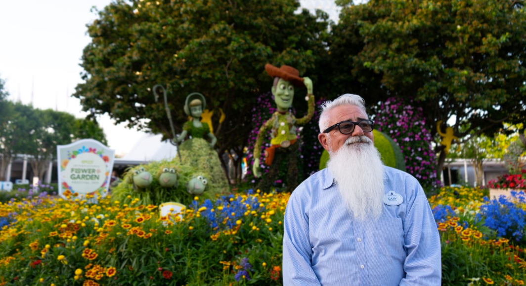 Old man with beard posing