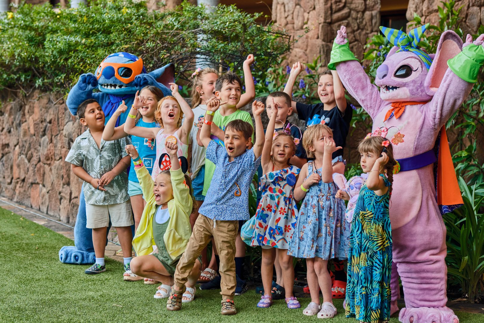 This image has an empty alt attribute; its file name is @hamb0y-x-MAWH-x-Aulani-Wish-Week-76-1620x1080.jpg