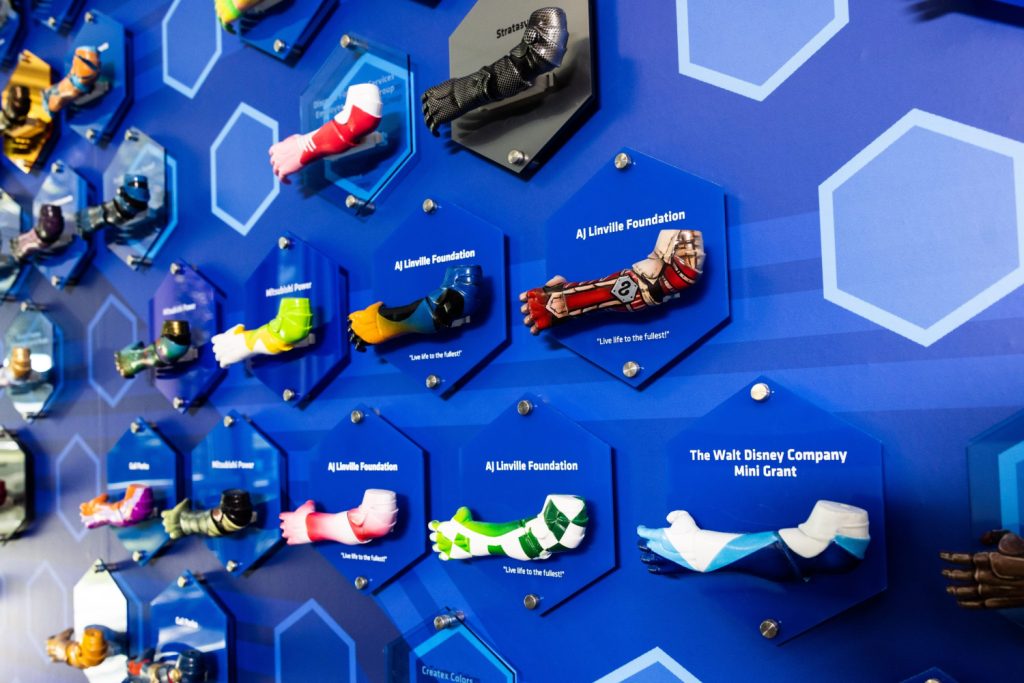 Wall of bionic arms